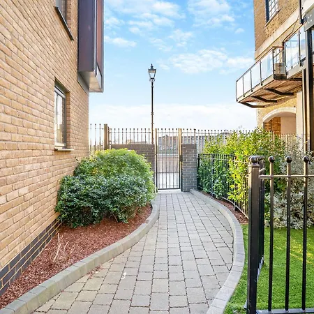 Palace Wharf Apartments London Exterior photo