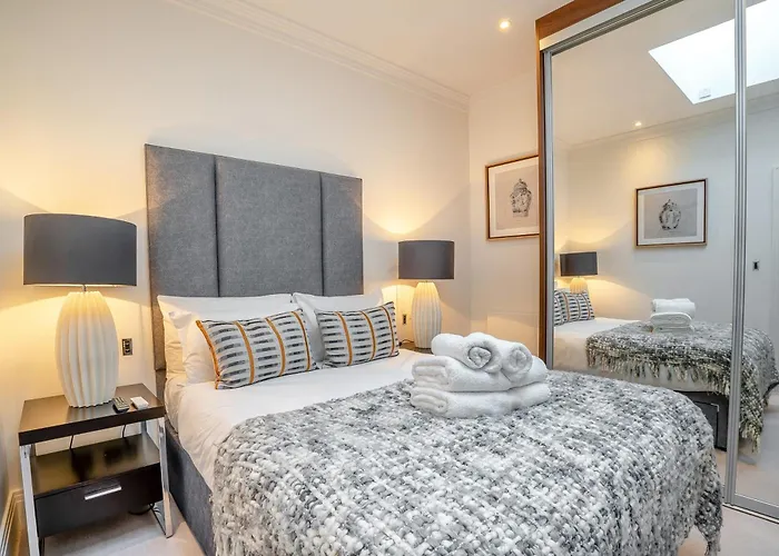 Palace Wharf Apartments
