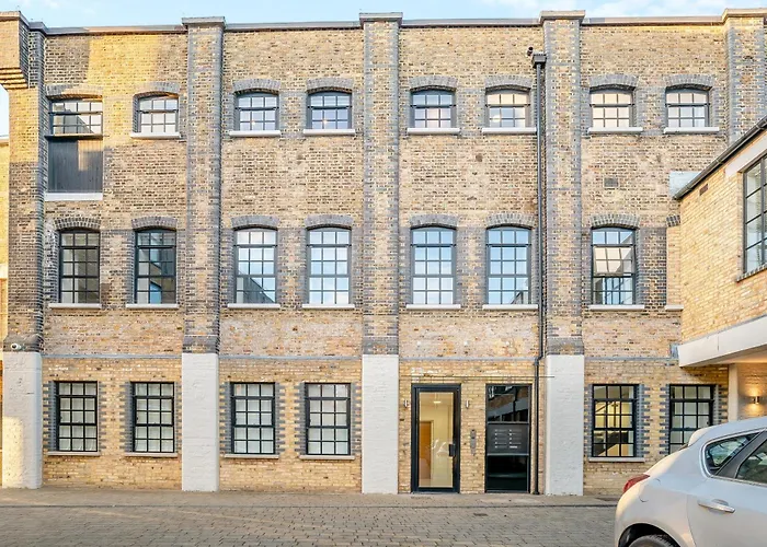Palace Wharf Apartments